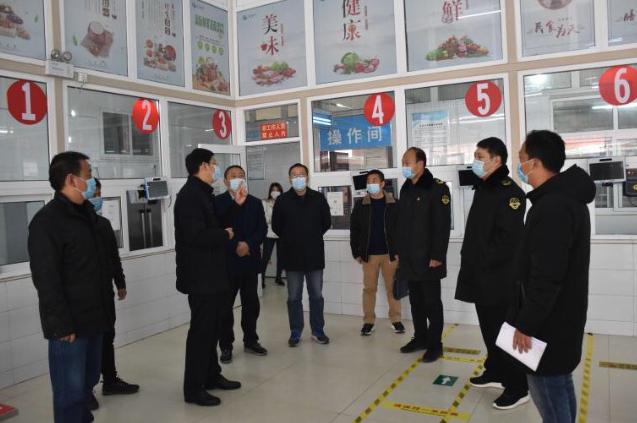 市教育局對南陽一中、南陽五中高三開學(xué)準(zhǔn)備工作開展檢查驗(yàn)收